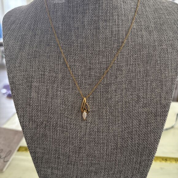 Gold toned Necklace With White Pendant - Picture 1 of 5